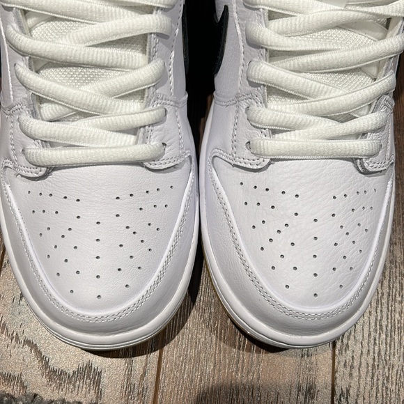 Nike SB Dunk Low - Picture 4 of 5